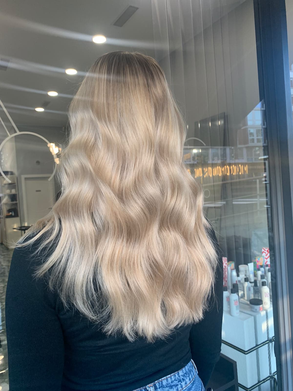 Blonde waves — Mave Milano