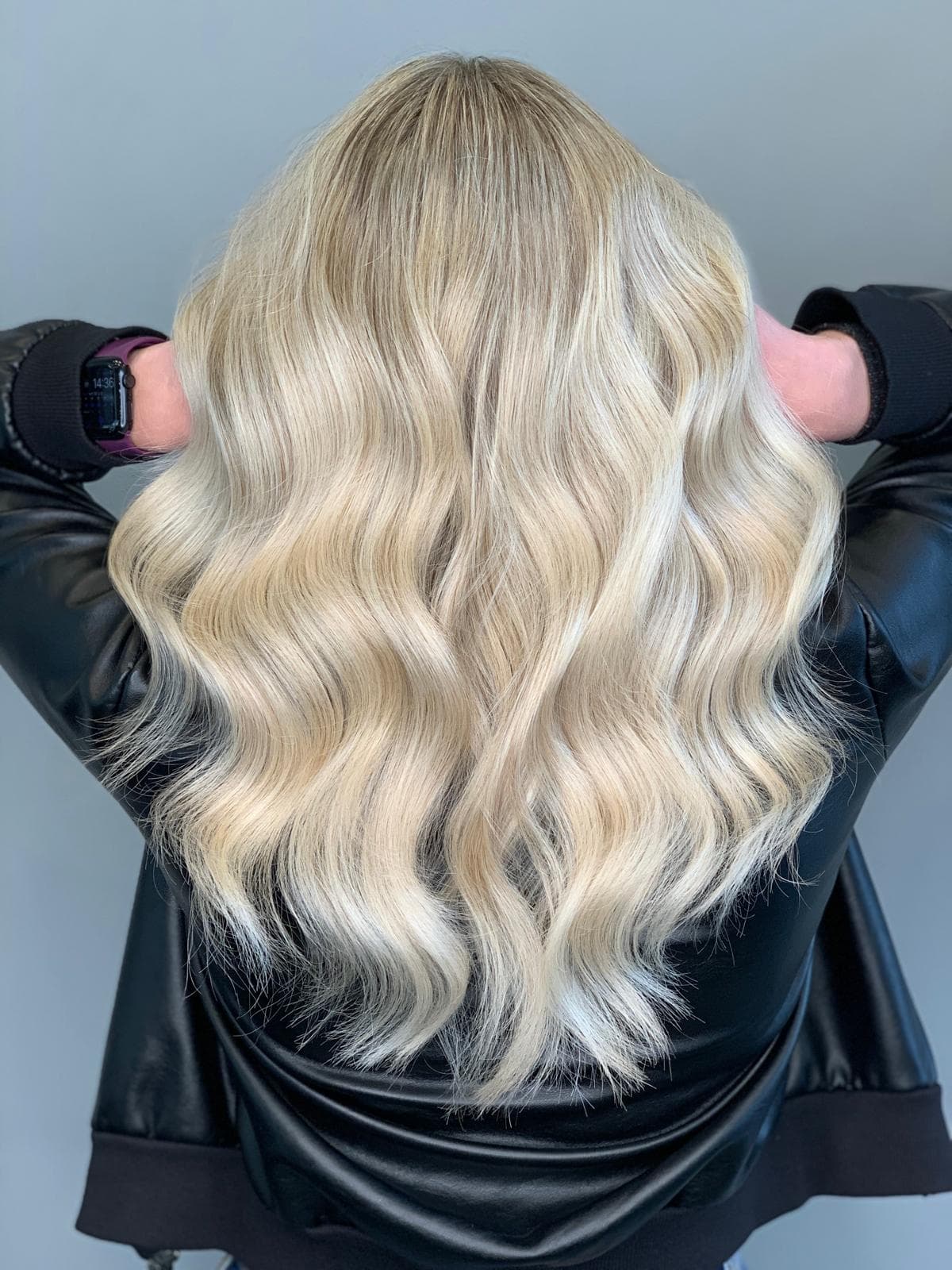 Icy blonde waves — Mave Milano
